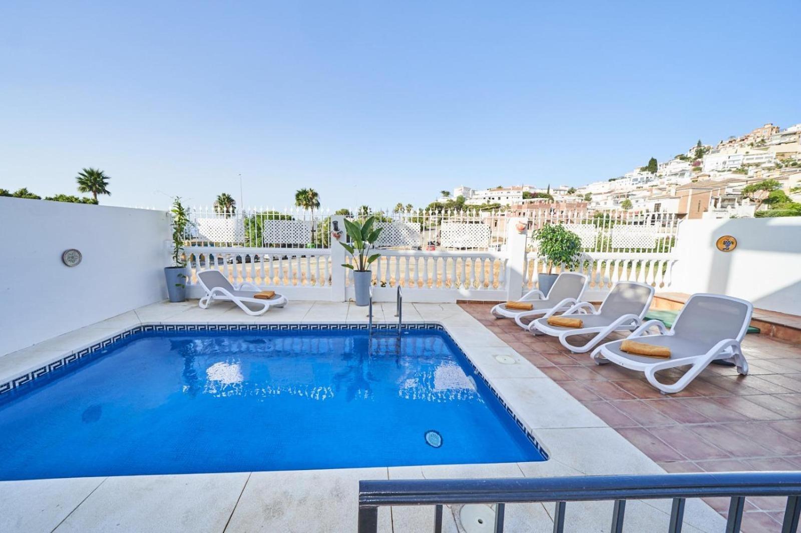 Villa Pura - Private Jacuzzi & Heated Pool Nerja Exterior photo